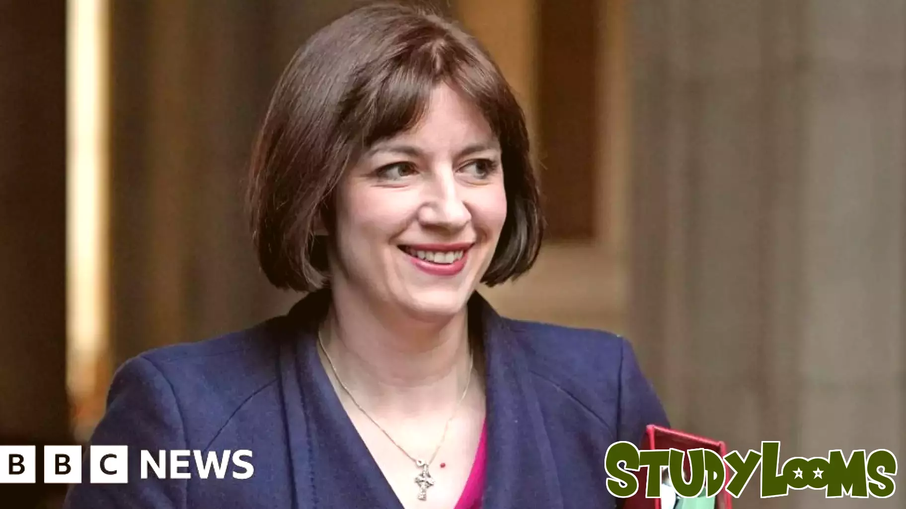 Education Secretary Advocates for Total Phone Ban in Schools